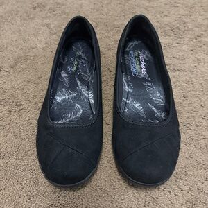 Women’s Sketchers shoes size 8